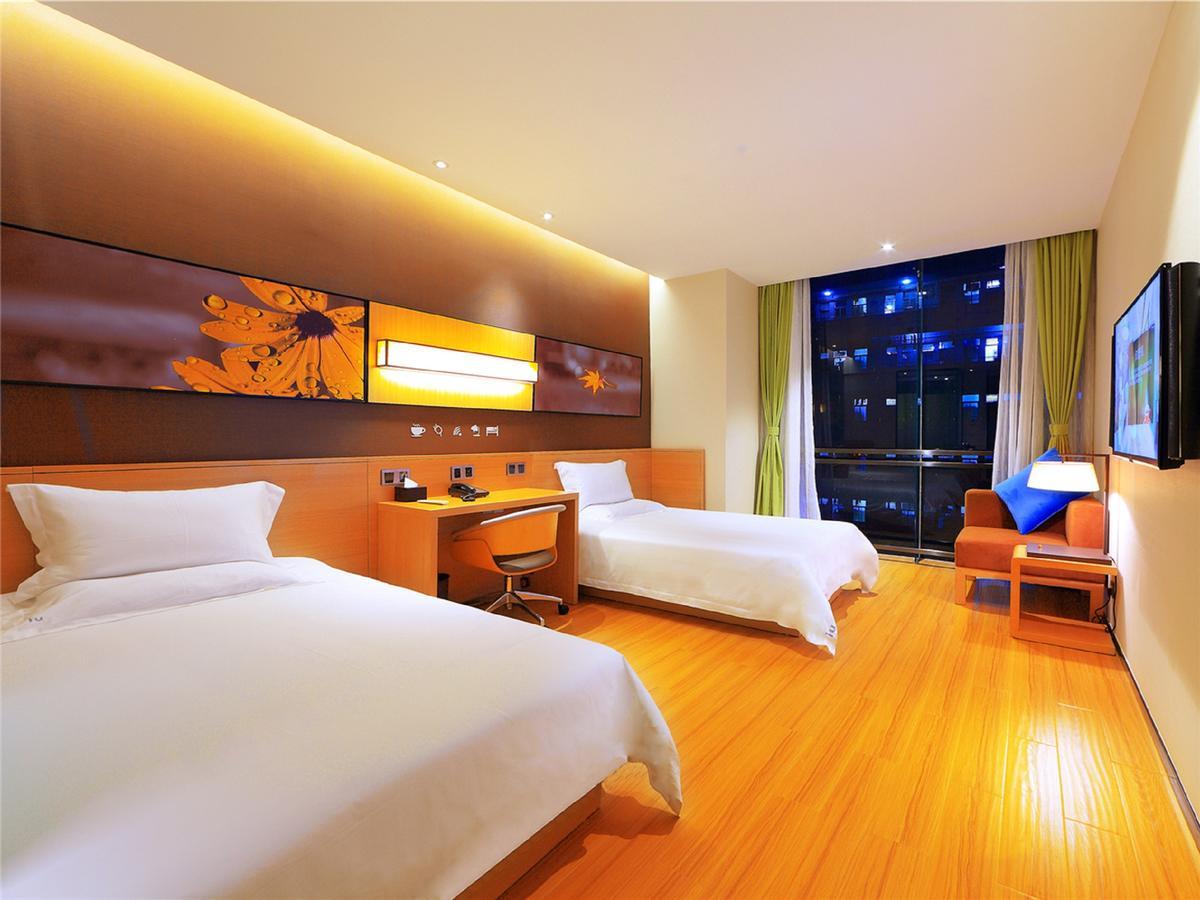 Iu Hotel Hezhou Bus Terminal Εξωτερικό φωτογραφία